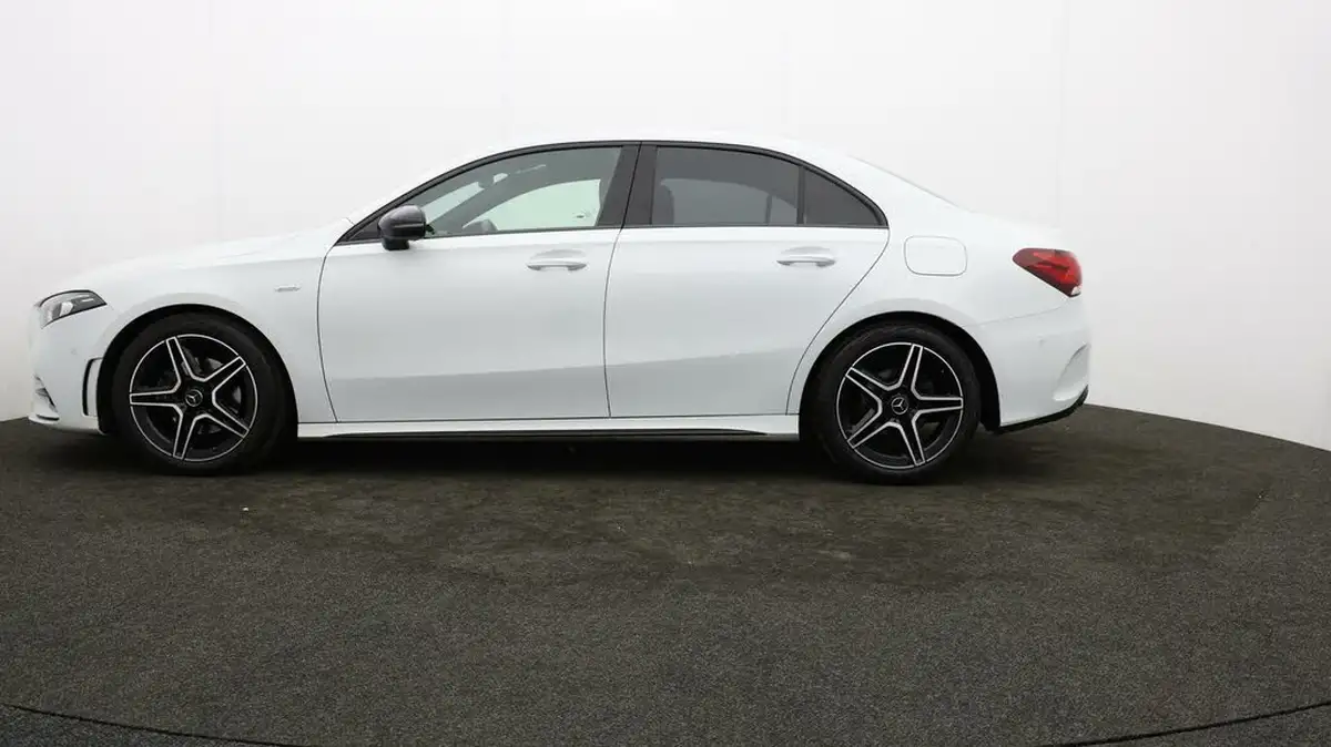 2022-mercedes-benz-a-class-13-a180-amg-line-executive-edition-saloon-4d-7g-dct-big-60