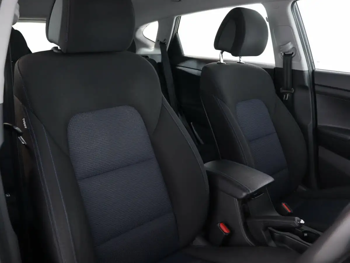 2018-hyundai-tucson-17crdi-blue-drive-se-nav-116ps-big-34