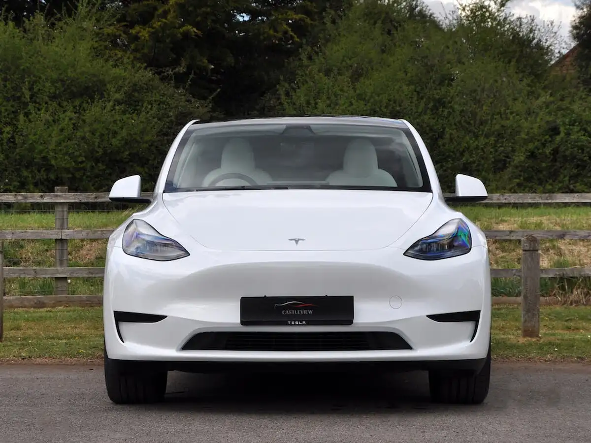 2022-tesla-model-y-e-rwd-big-60