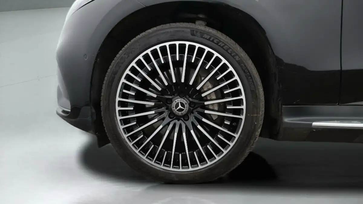 2022-mercedes-benz-eqc-e-eqc-400-amg-line-premium-big-18
