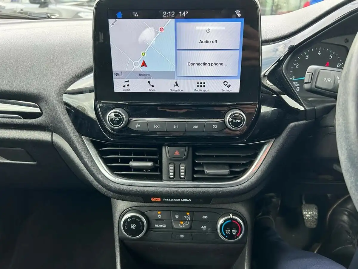 2018-ford-fiesta-11-ti-vct-zetec-5d-big-11