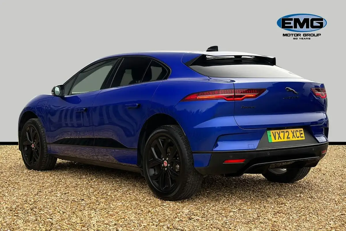 2022-jaguar-i-pace-ev400-black-big-3