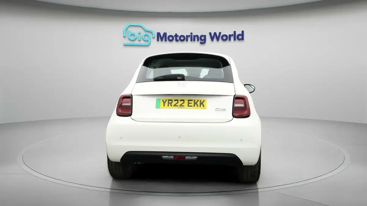 2022-fiat-500-e-icon-117bhp-big-5