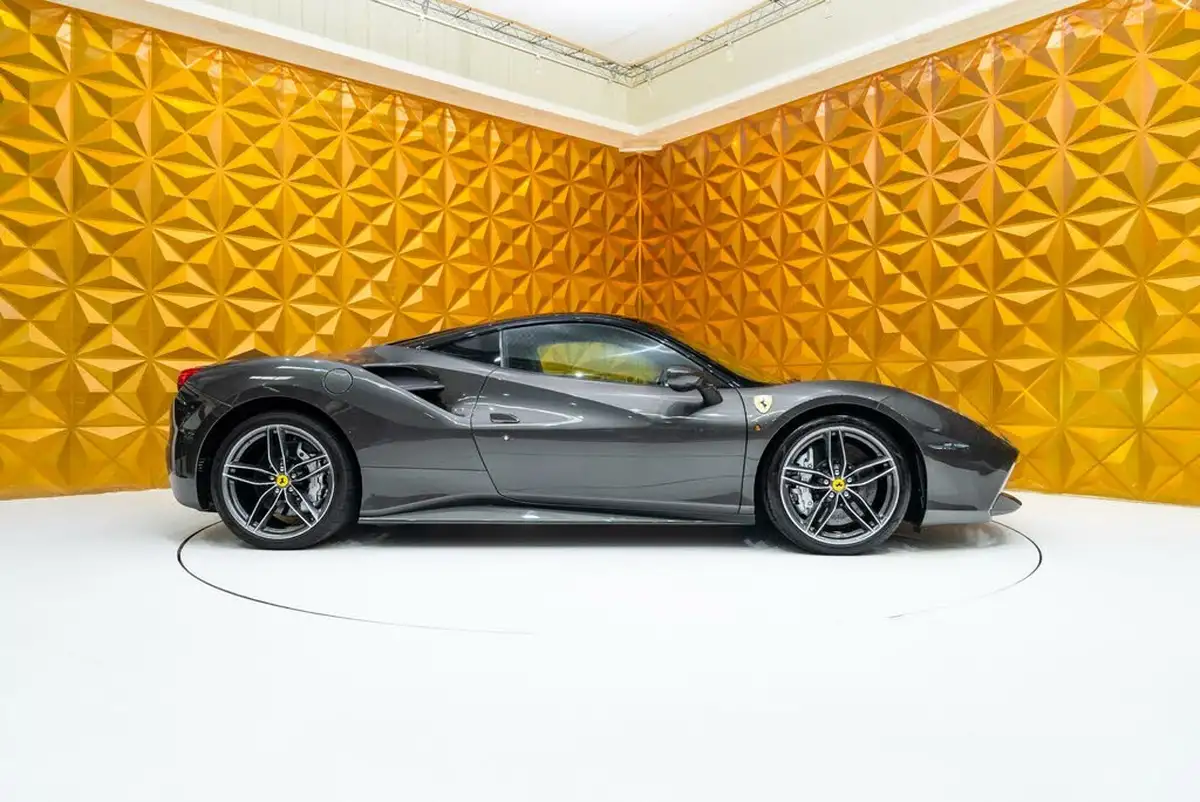 2017-ferrari-488-39-488-gtb-big-34