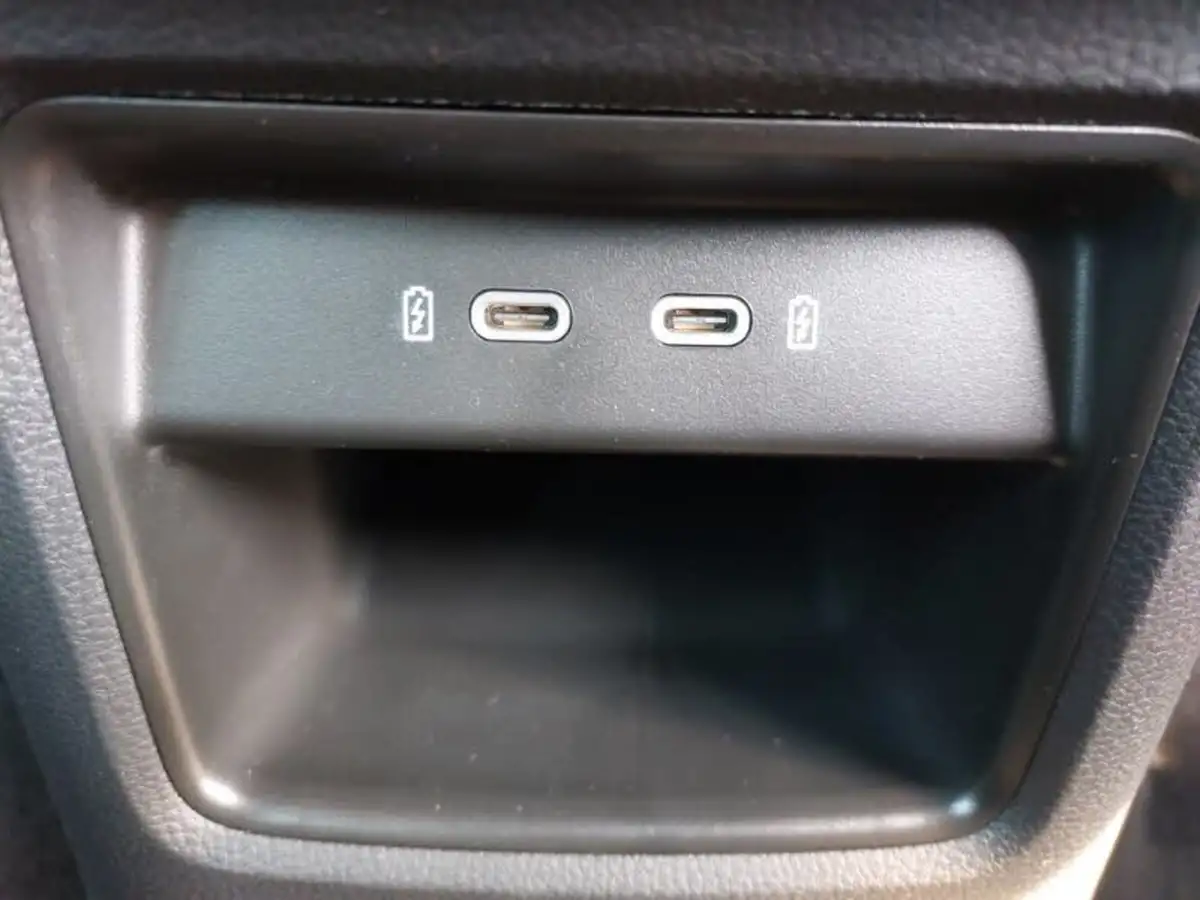2024-cupra-ateca-15-ecotsi-v1-big-9