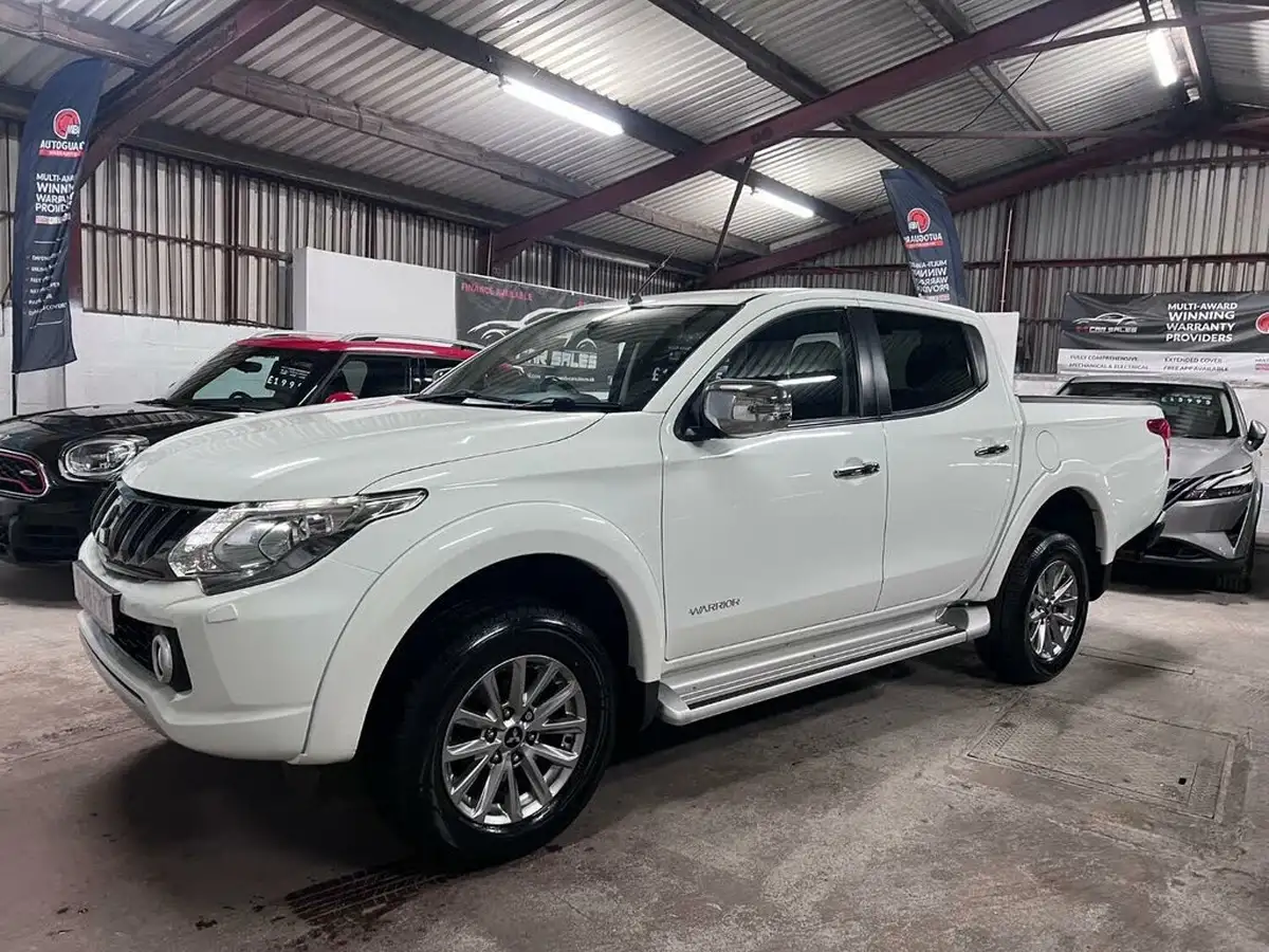 2018-mitsubishi-l200-24di-d-warrior-eu6-auto-big-2