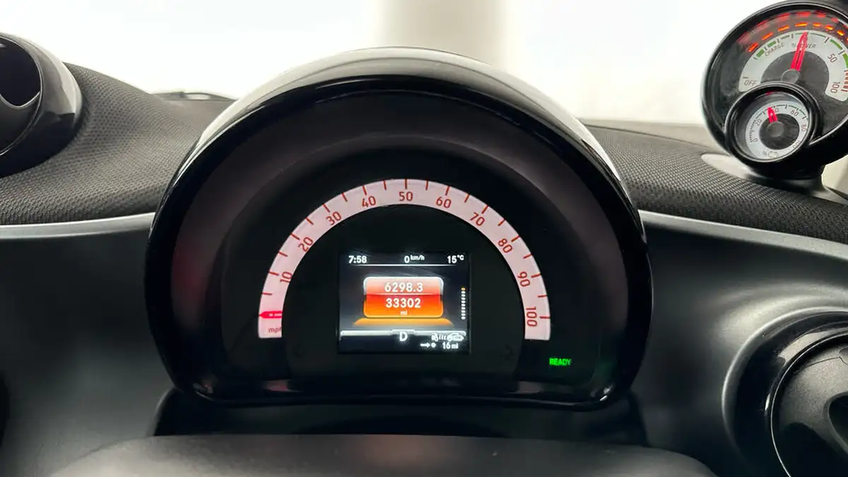 2021-smart-fortwo-eq-premium-coupe-big-12