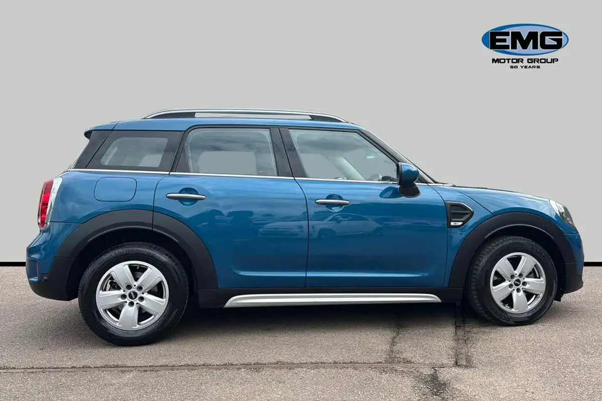 2017-mini-countryman-15-cooper-ss-auto-big-2