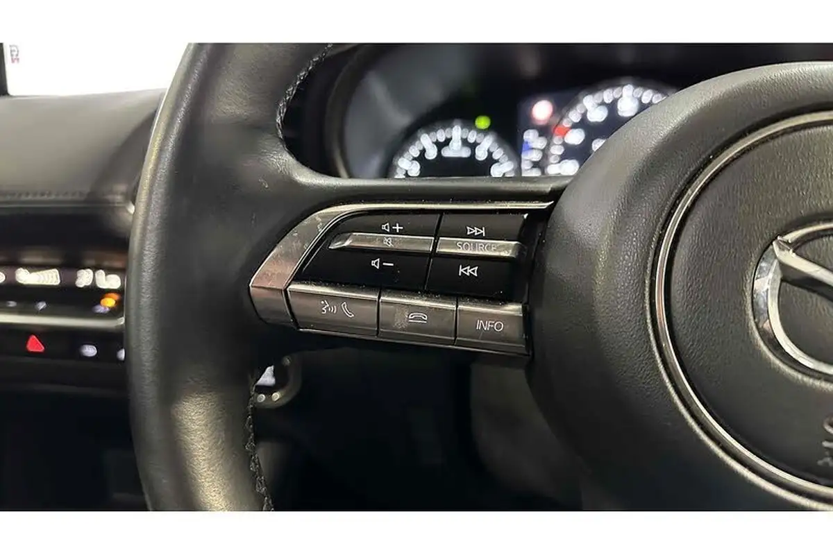 2022-mazda-mazda3-20-gt-sport-186ps-saloon-4d-big-32
