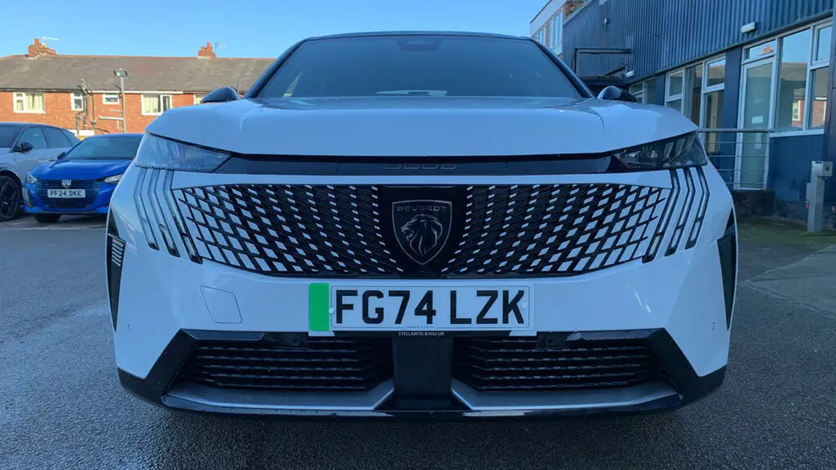 2024-peugeot-3008-suv-e-gt-big-15
