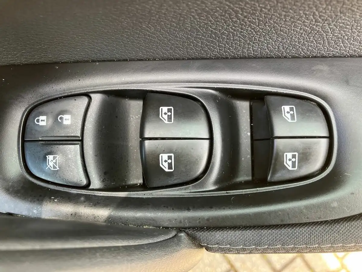 2021-nissan-qashqai-13-dig-t-n-connecta-140ps-big-17