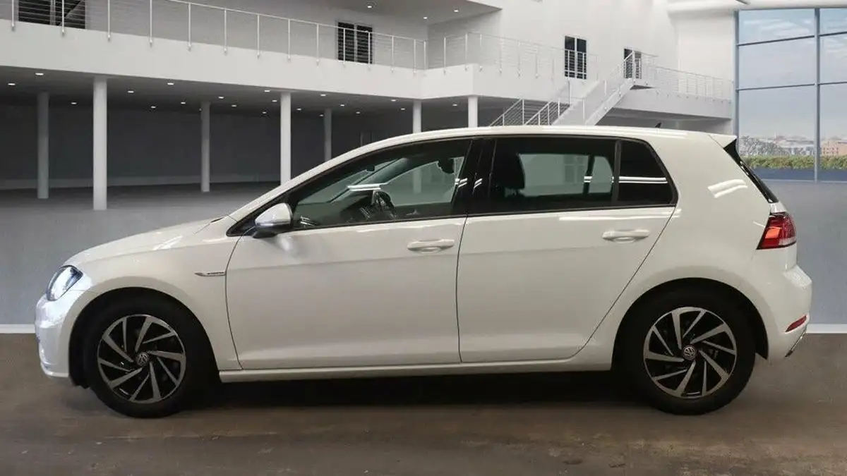2019-volkswagen-golf-15-tsi-match-130ps-hatchback-5d-dsg-big-11