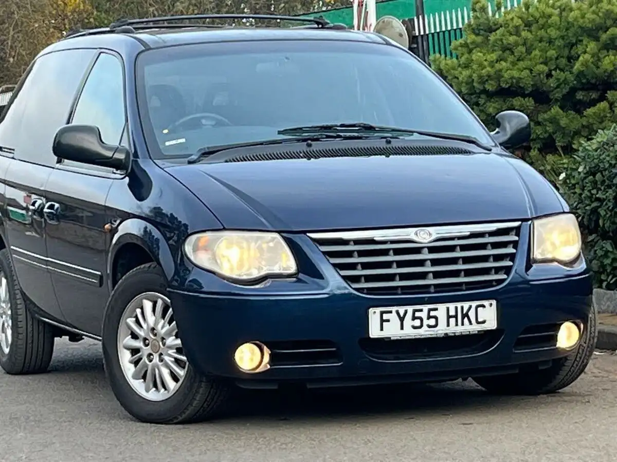 2005-chrysler-voyager-28td-lx-big-1