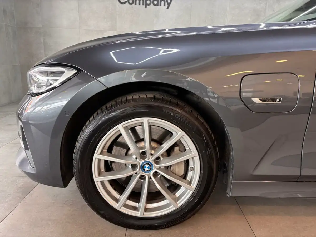 2022-bmw-3-series-20-330e-se-pro-touring-5d-big-33