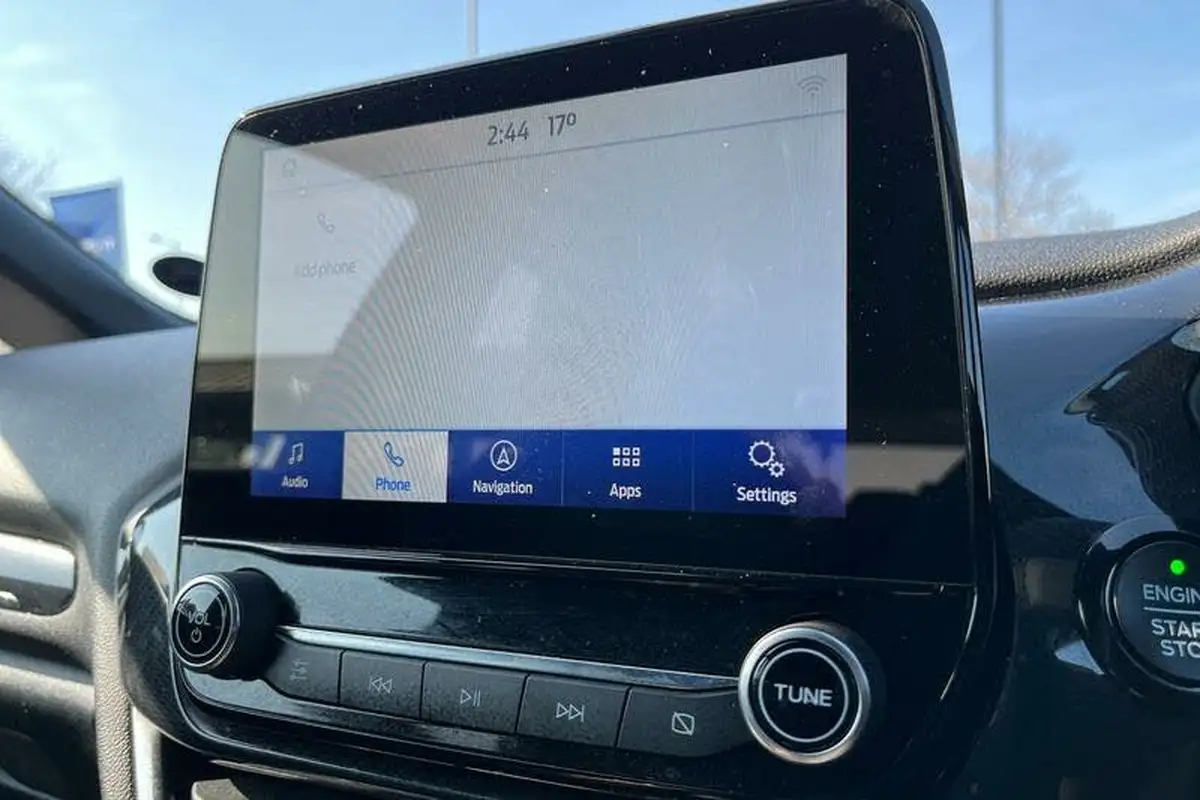 2023-ford-fiesta-big-25
