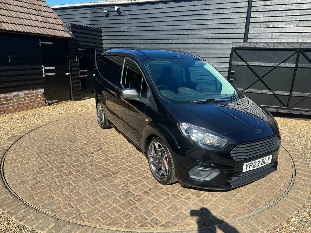 2023-ford-transit-courier-15tdci-sport-big-29