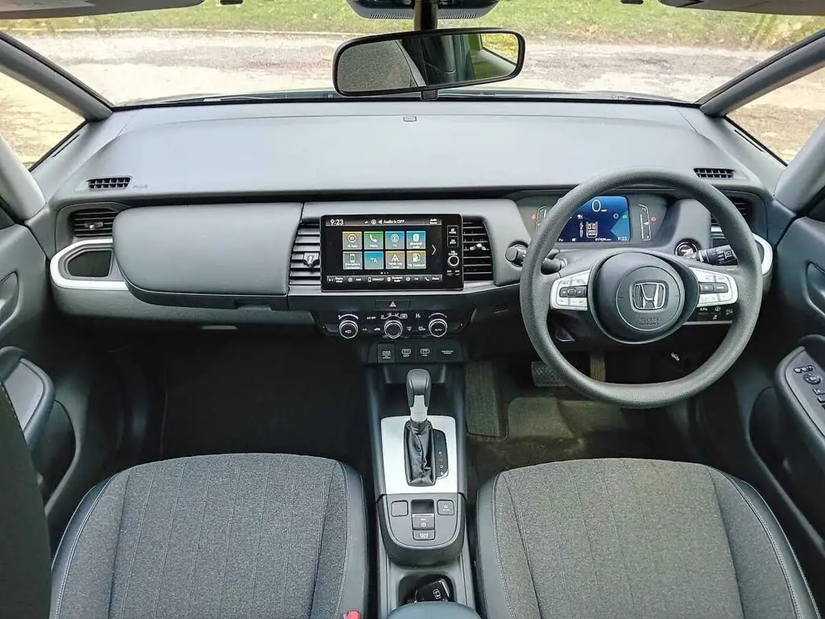 2022-honda-jazz-15-i-mmd-sr-109ps-big-3