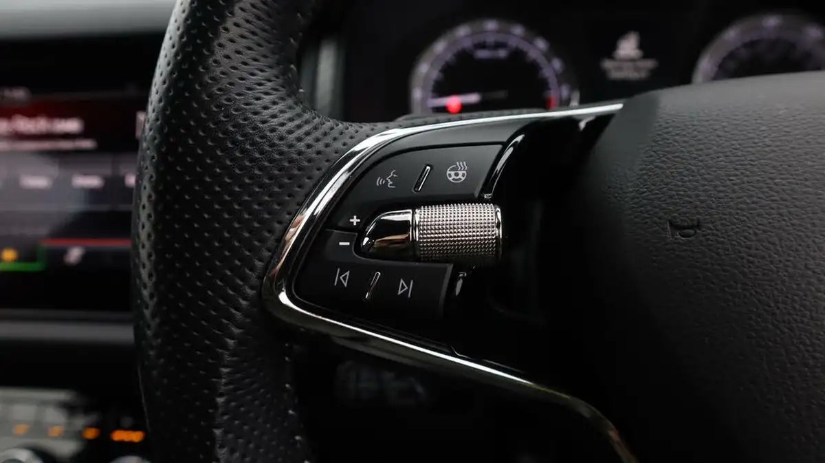 2021-skoda-kodiaq-20tdi-sportline-150ps-dsg-big-24