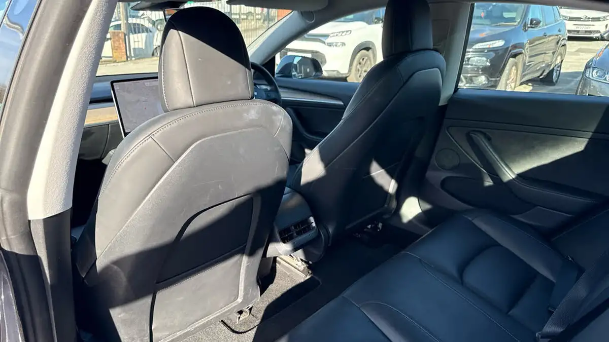 2021-tesla-model-3-e-long-range-4x4-big-13