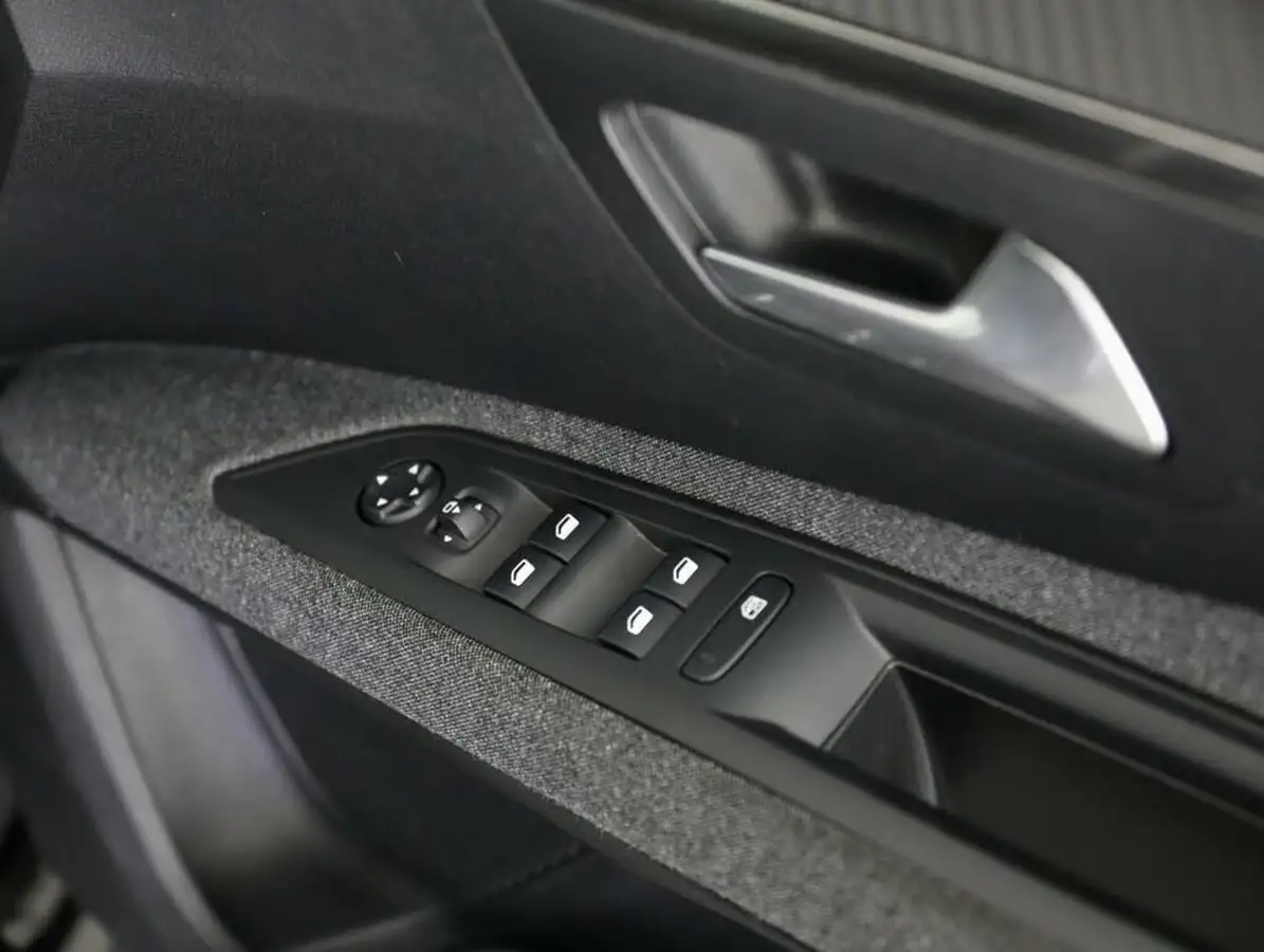 2021-peugeot-5008-suv-15-bluehdi-active-premium-big-32