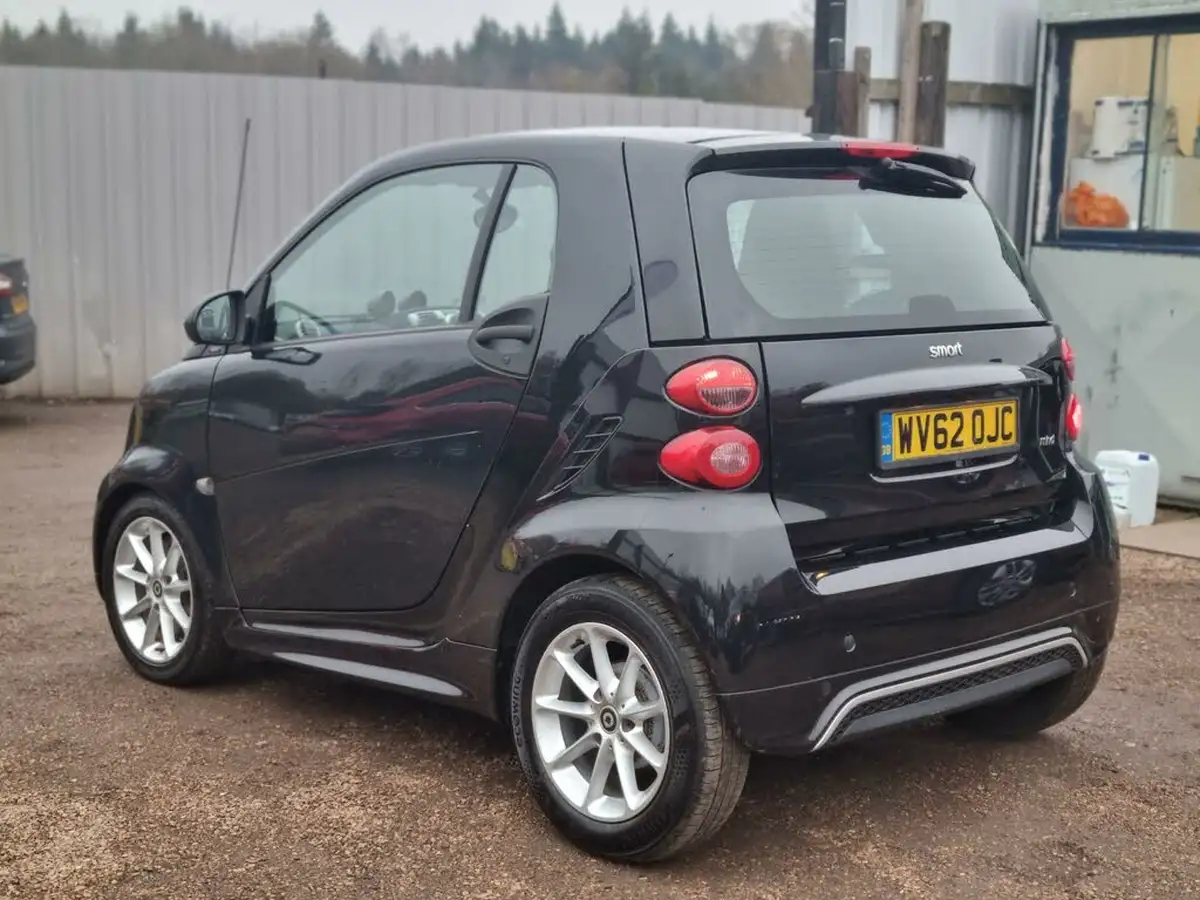 2012-smart-fortwo-10-passion-71bhp-coupe-softouch-big-5