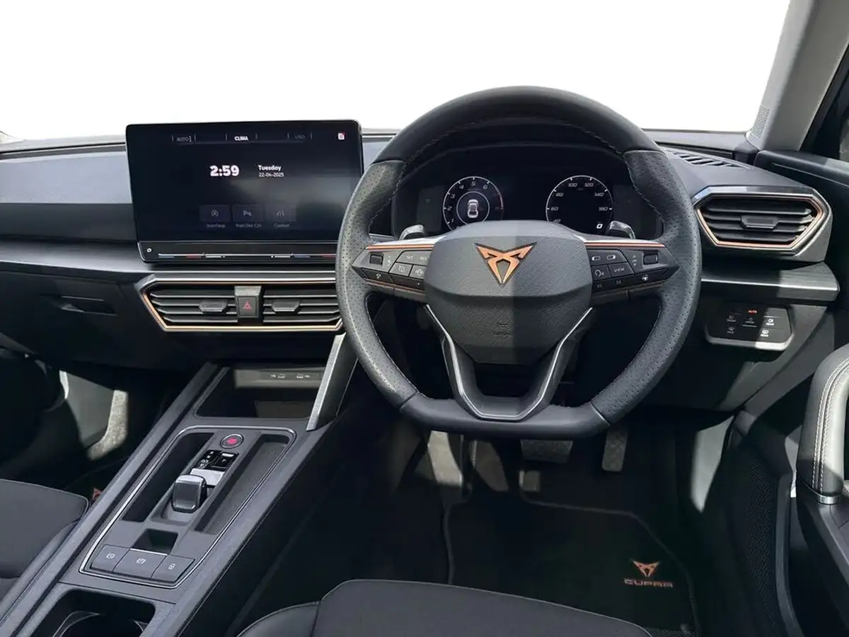2024-cupra-leon-nf-15-etsi-v1-design-edition-hatchback-big-12