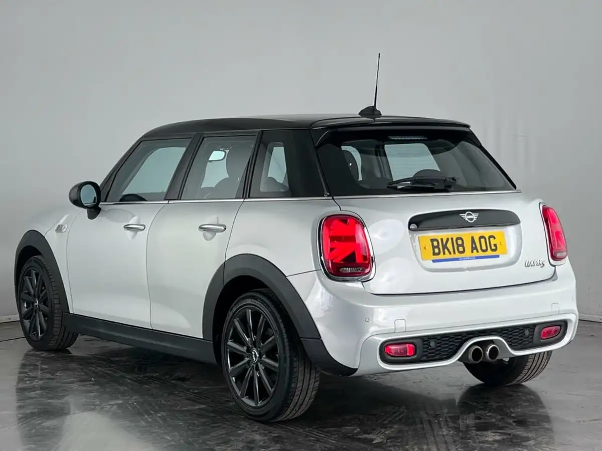 2018-mini-cooper-20-cooper-s-series-ii-chiliss-hatchback-5d-sport-auto-big-2