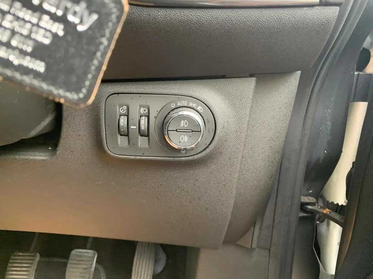 2018-vauxhall-corsa-14i-energy-90ps-ecotec-ac-5d-big-23