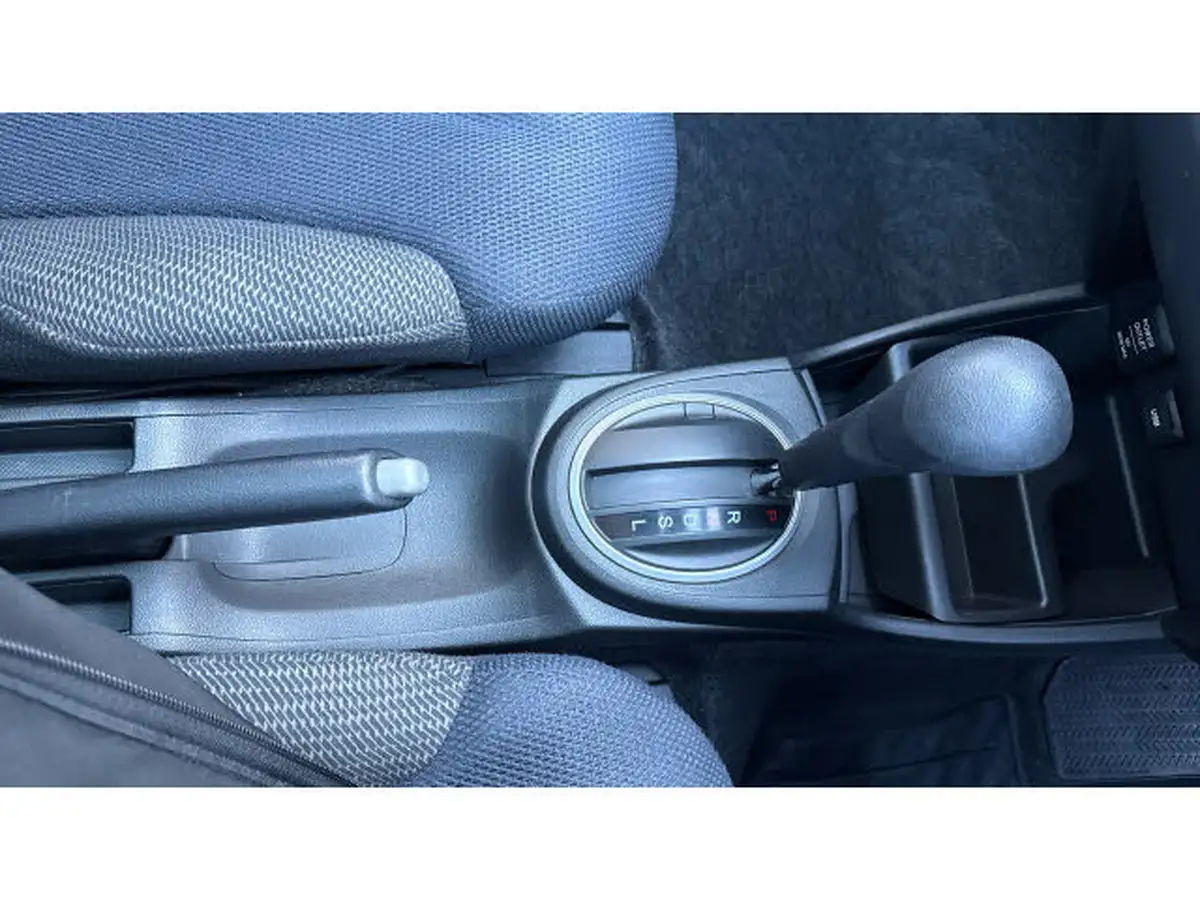 2014-honda-jazz-14-ex-big-31