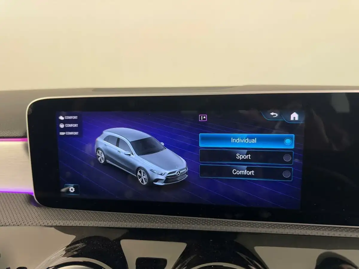 2020-mercedes-benz-a-class-13-a200-amg-line-premium-hatchback-5d-big-71