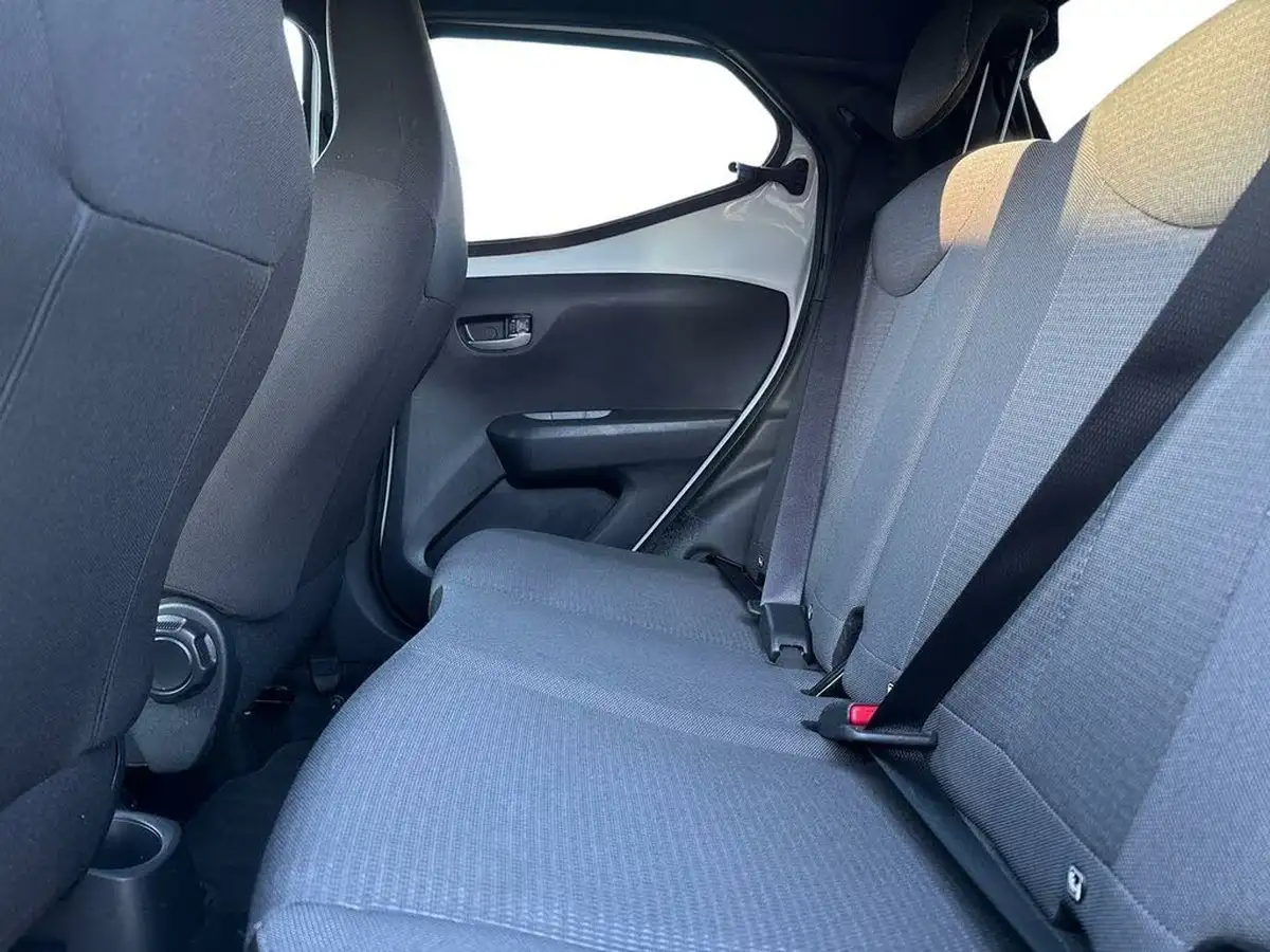 2021-toyota-aygo-10-vvt-i-x-trend-tss-x-shift-big-18