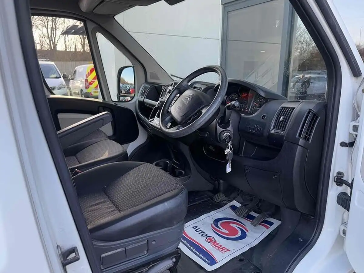 2019-citroen-relay-20bluehdi-35-l2h2-big-18