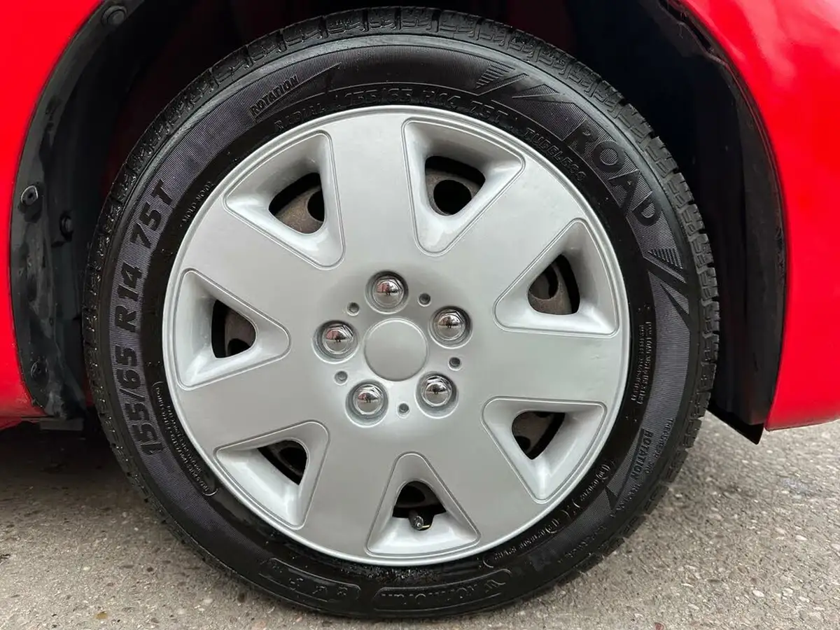 2009-peugeot-107-10-urban-3d-2-tronic-big-14