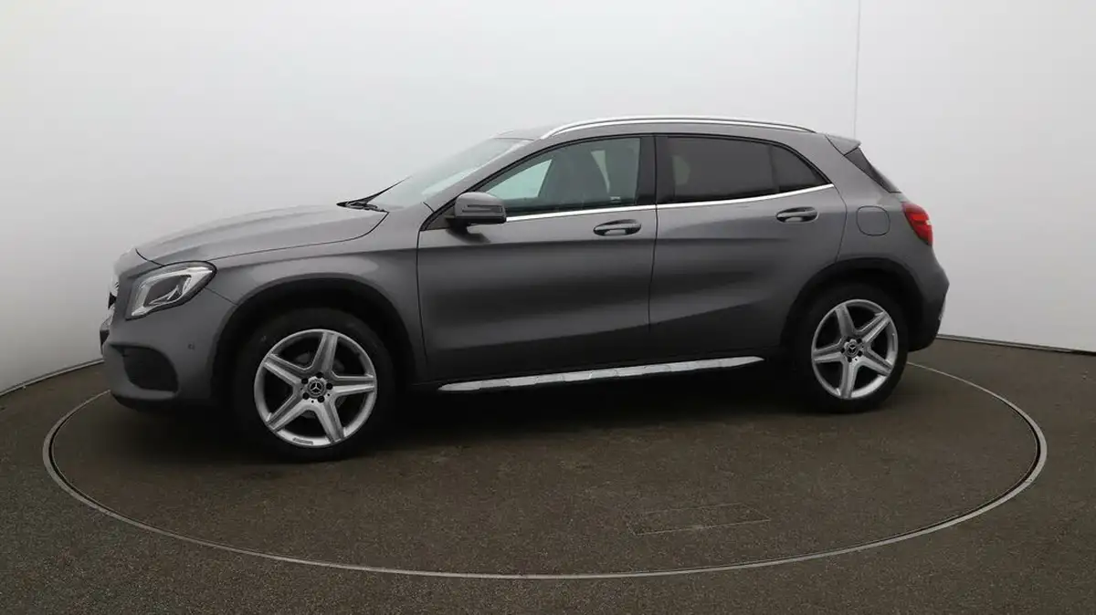2020-mercedes-benz-gla-class-16-gla-180-amg-line-edition-7g-dct-big-57