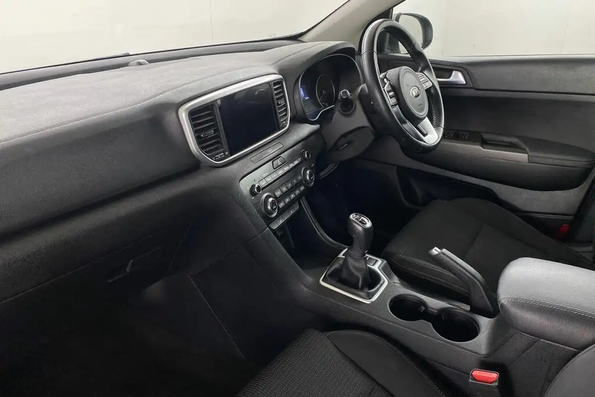 2022-kia-sportage-16-gdi-2-big-11
