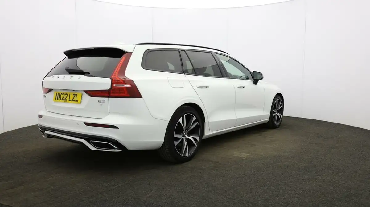 2022-volvo-v60-20-b3-r-design-161bhp-big-6