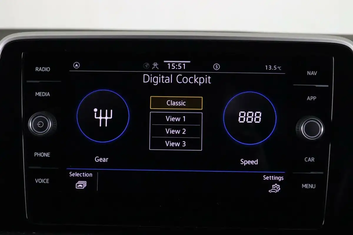2022-volkswagen-t-roc-10-tsi-style-hatchback-5d-big-30