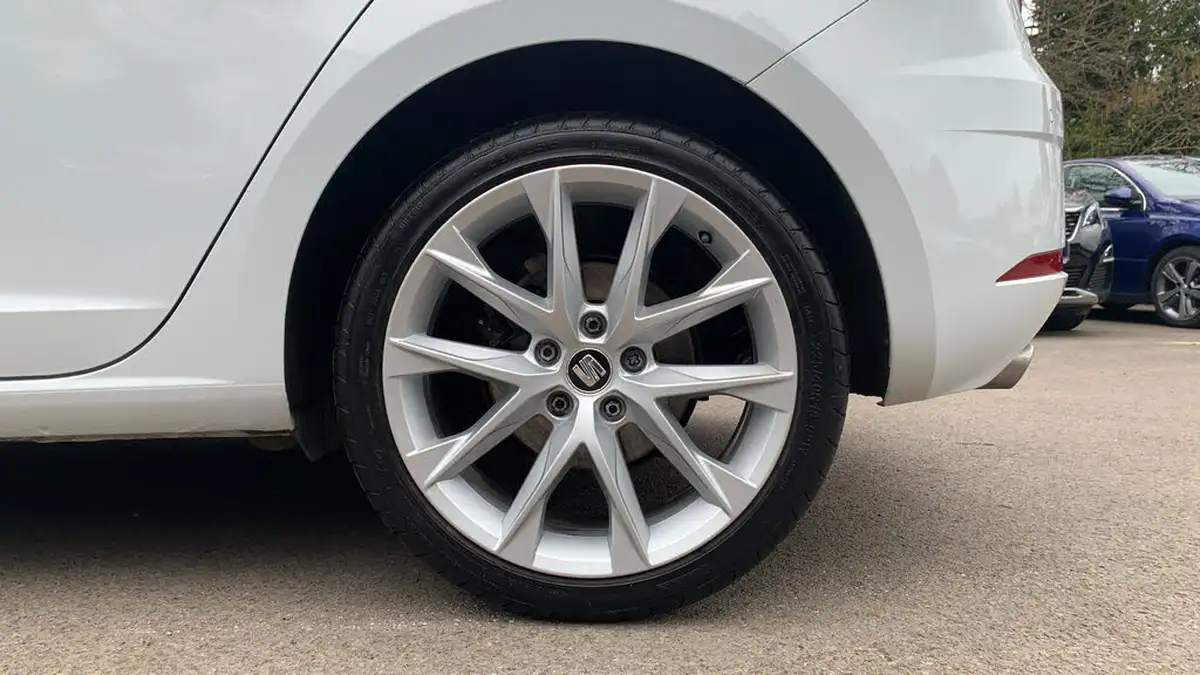 2019-seat-leon-15-tsi-evo-fr-sport-150ps-hatchback-dsg-big-14