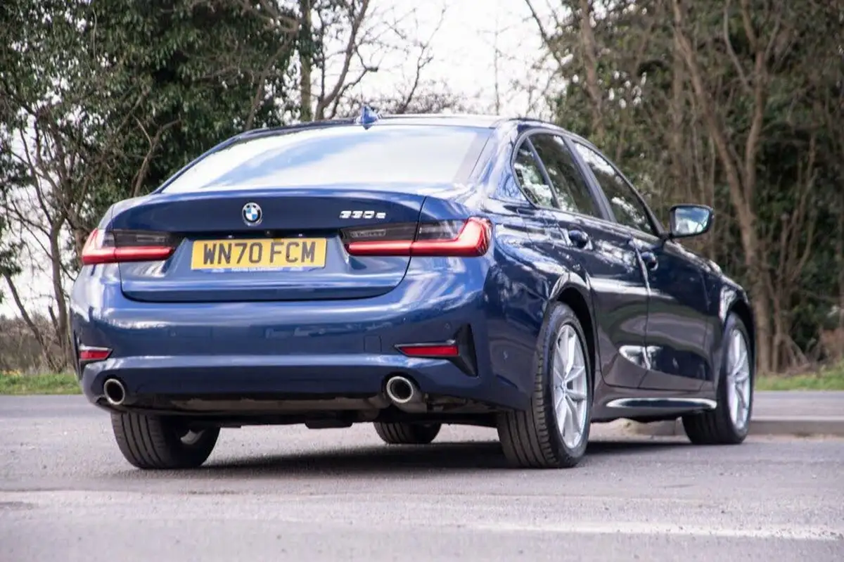 2020-bmw-3-series-20-330e-se-pro-saloon-4d-big-6