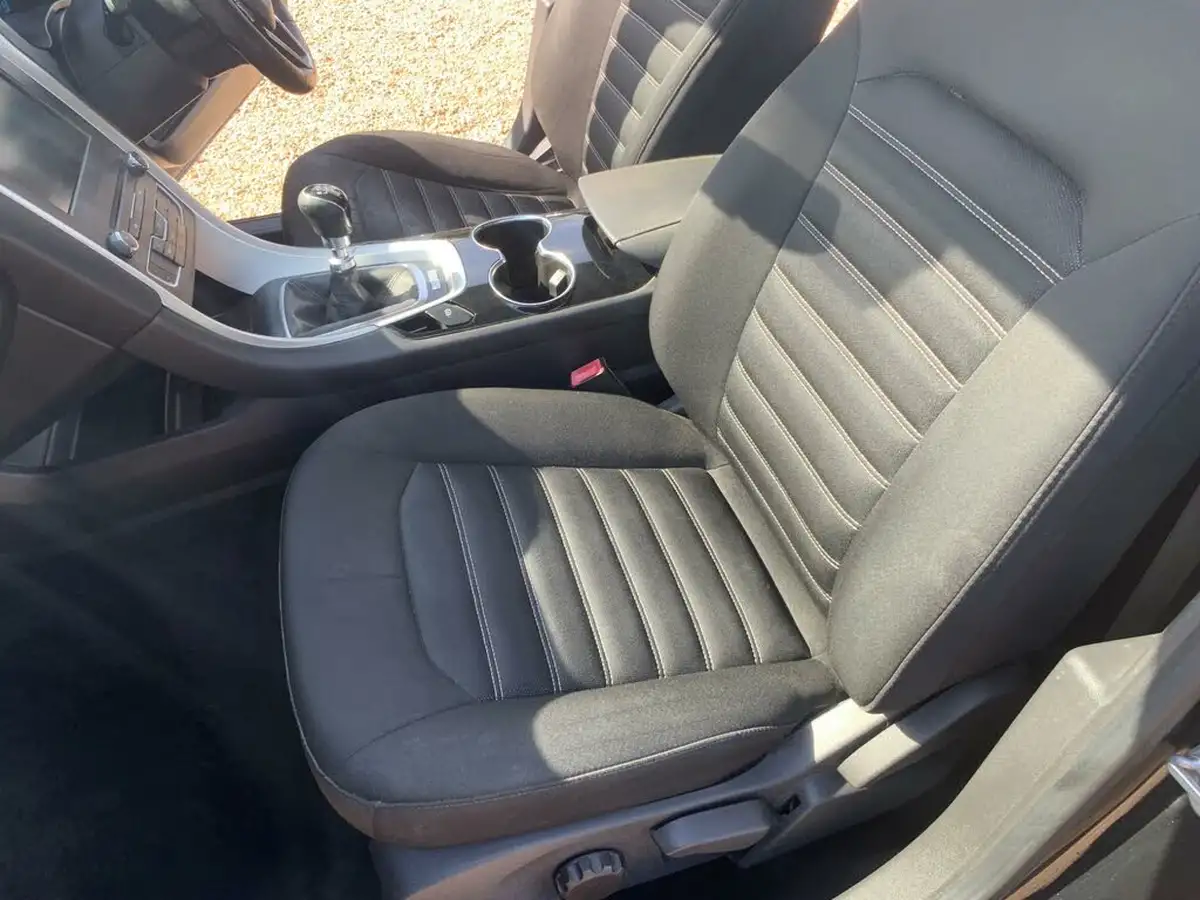 2015-ford-mondeo-20tdci-zetec-econetic-estate-big-27
