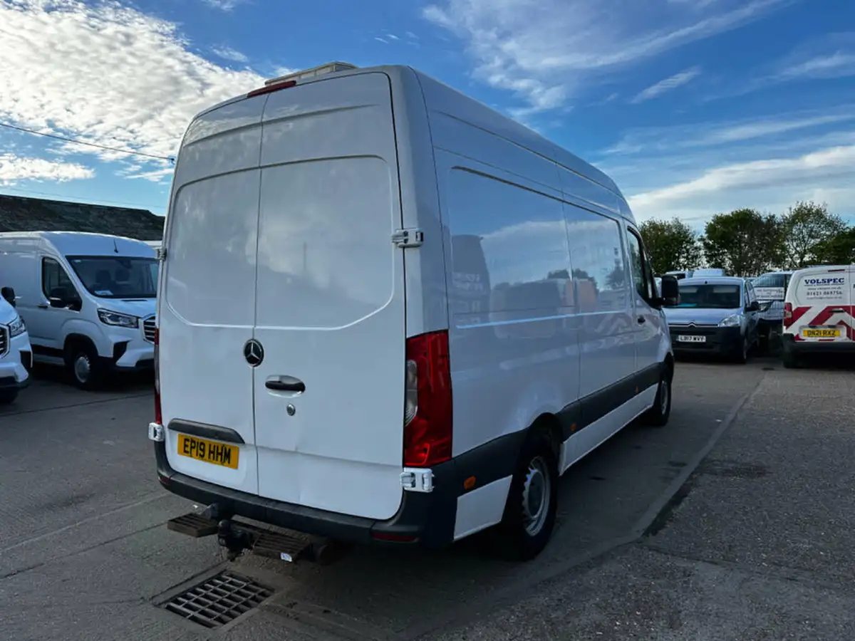 2019-mercedes-benz-sprinter-21cdi-314-l2h1-143pseu6c-panel-van-fwd-big-7