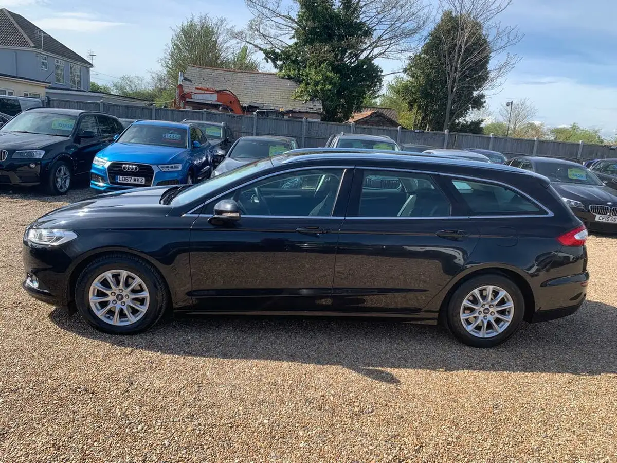 2015-ford-mondeo-20tdci-zetec-econetic-estate-big-3