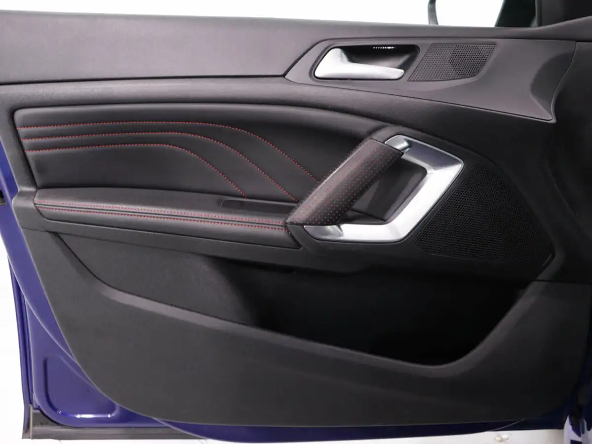 2018-peugeot-308-sw-12-puretech-gt-line-big-35