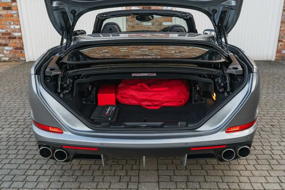 2016-ferrari-california-39-t-big-22