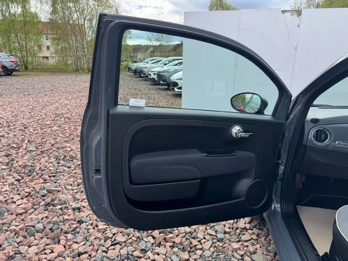 2019-fiat-500-12-lounge-big-25