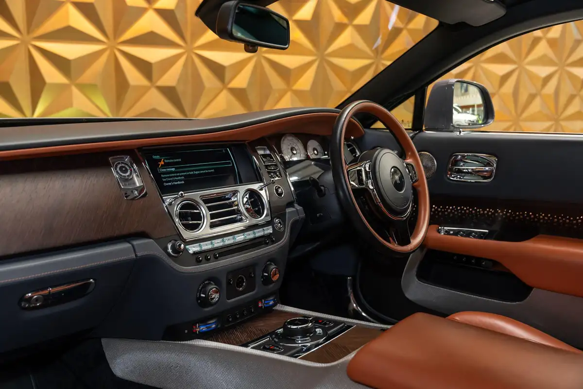 2019-rolls-royce-wraith-66-591bhp-big-12