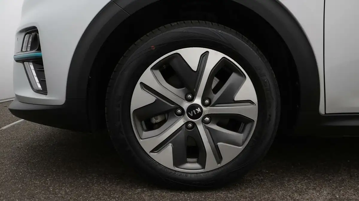 2021-kia-e-niro-ev-4-big-18