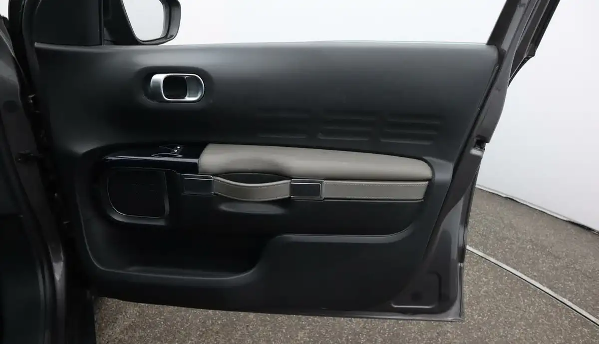 2020-citroen-c4-cactus-12-puretech-flair-130ps-eat6-big-15