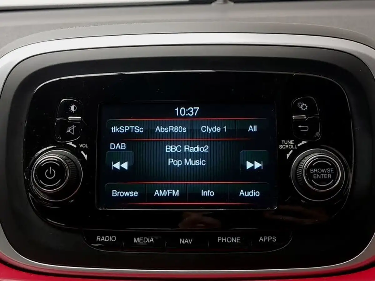 2016-fiat-500x-14-multiair-pop-star-ddct-big-9