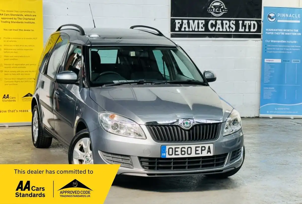 2011-skoda-roomster-12-se-106ps-1197cc-dsg-big-0